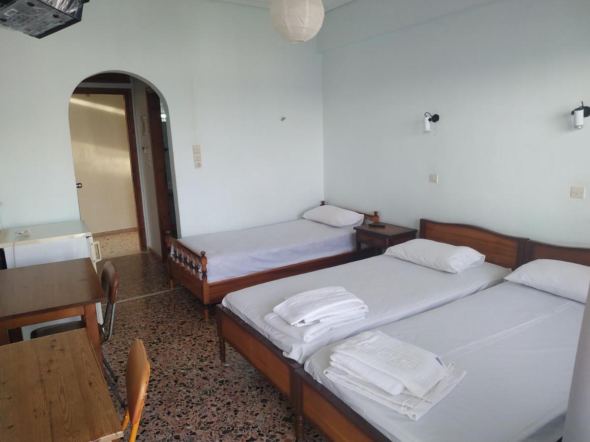 Poulea Rooms Kalamata Exterior photo