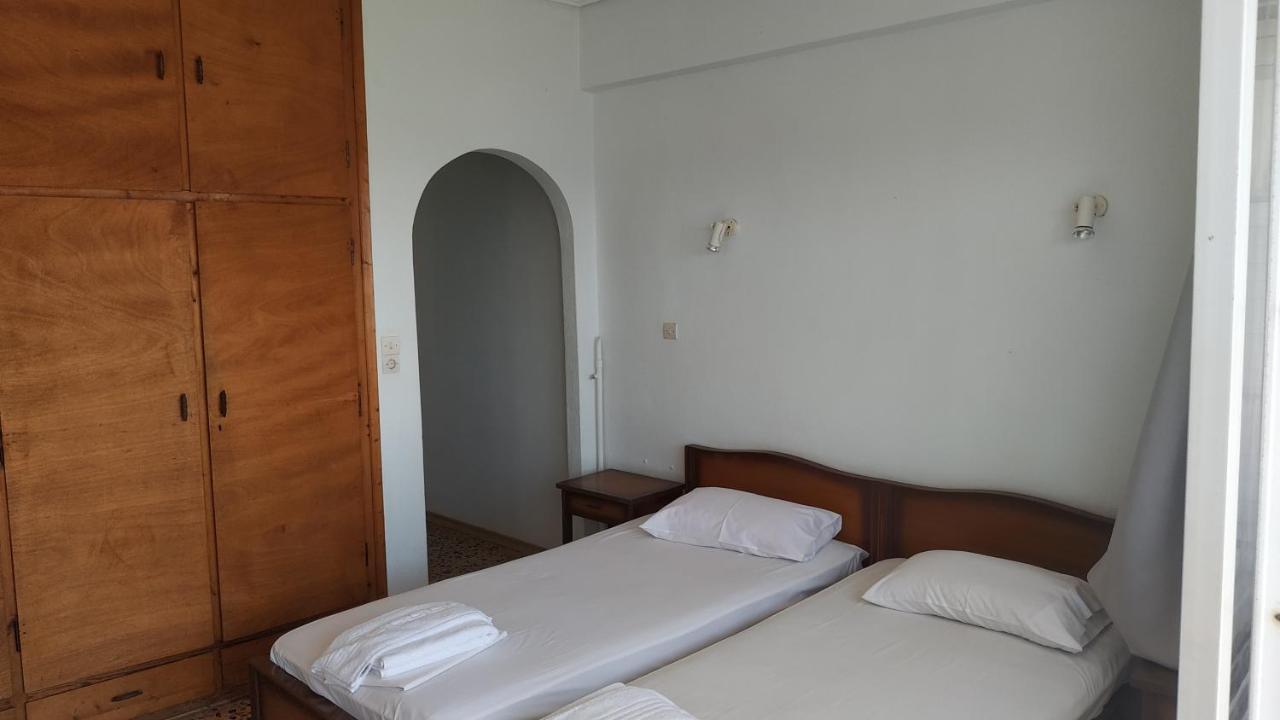 Poulea Rooms Kalamata Exterior photo